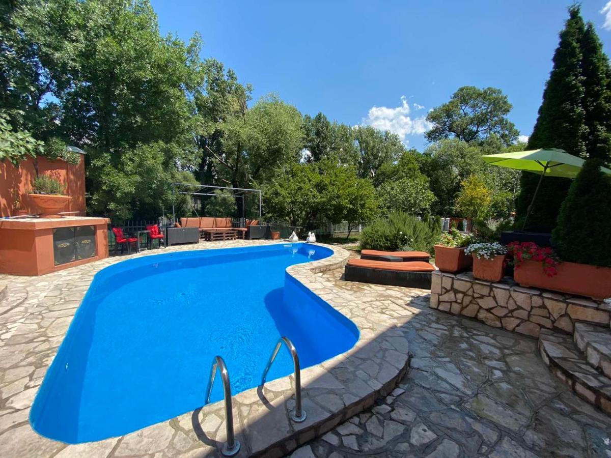 Private Riverside Villa Silvia Mostar Buitenkant foto